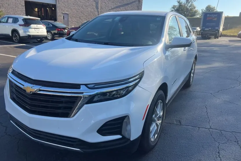 2023 Chevrolet Equinox photo 1