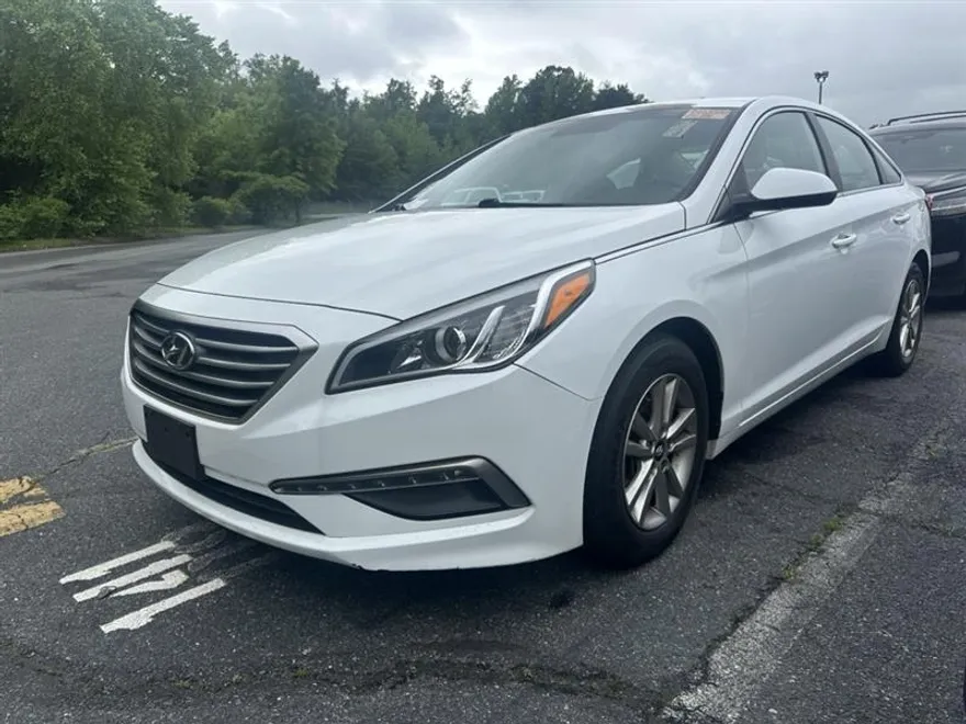 2015 Hyundai Sonata SE photo 1