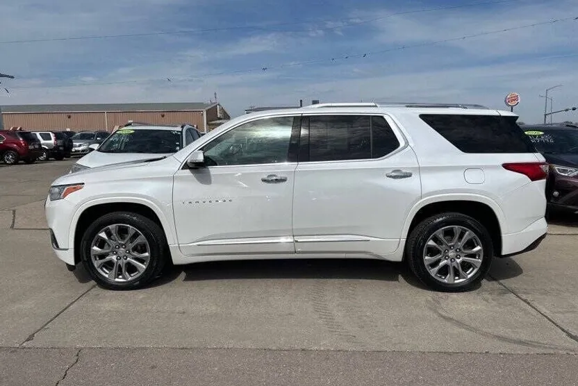 2018 Chevrolet Traverse Premier photo 1