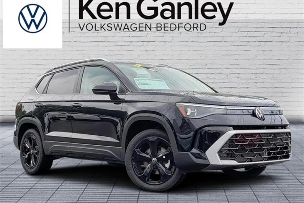 2025 Volkswagen Taos SEL photo 1