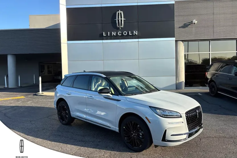 2026 Lincoln Corsair Premiere photo 1