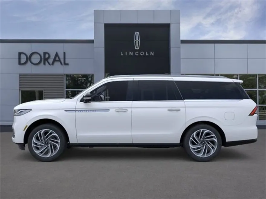 2025 Lincoln Navigator L Reserve photo 1