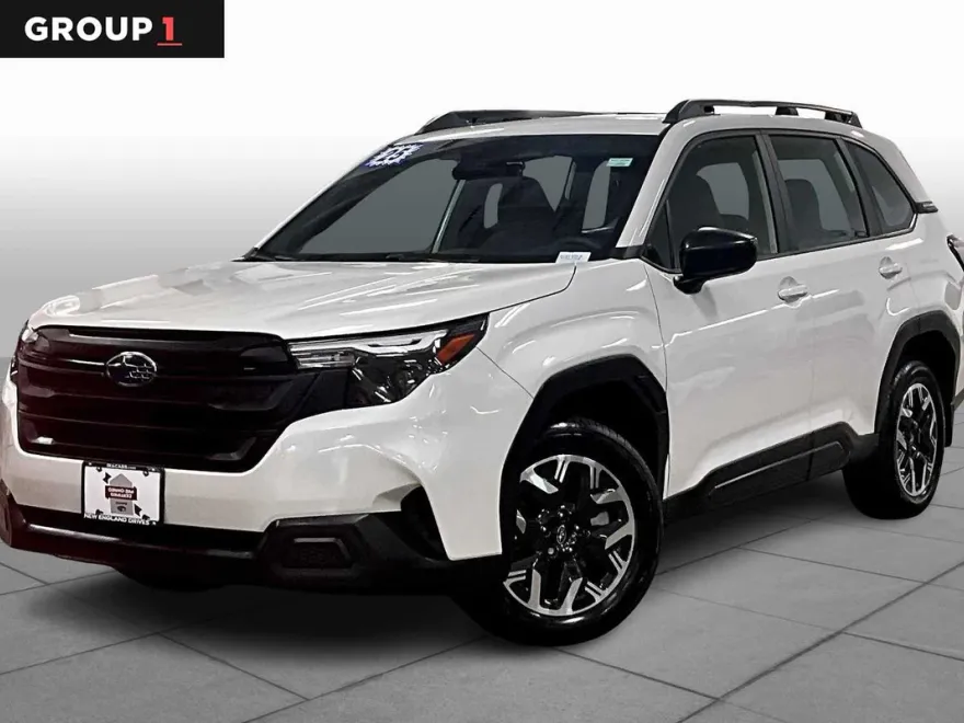 2025 Subaru Forester Base photo 1
