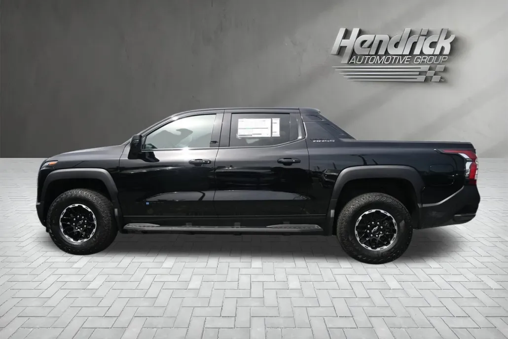 2026 Chevrolet Silverado EV Trail Boss photo 1