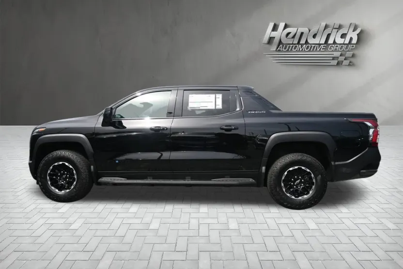 2026 Chevrolet Silverado EV Trail Boss photo 1