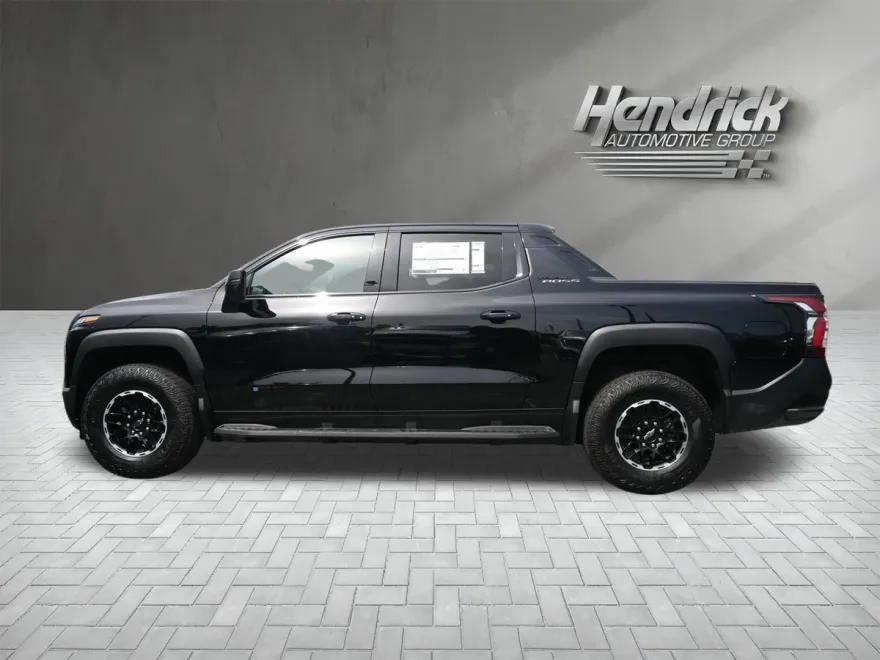 2026 Chevrolet Silverado EV Trail Boss photo 1