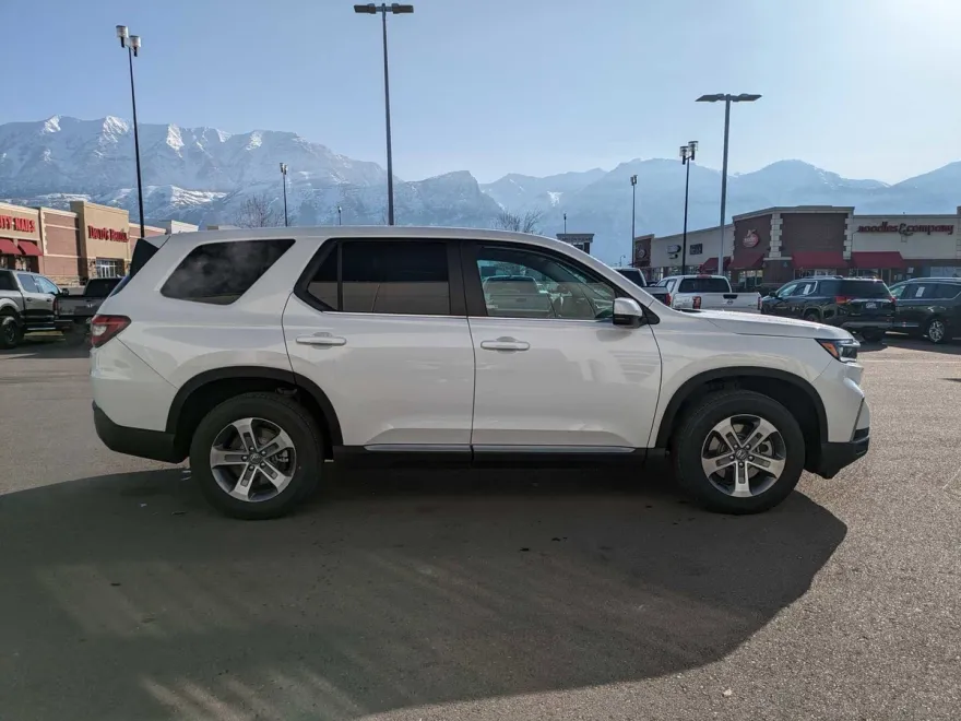 2025 Honda Pilot EX-L photo 1