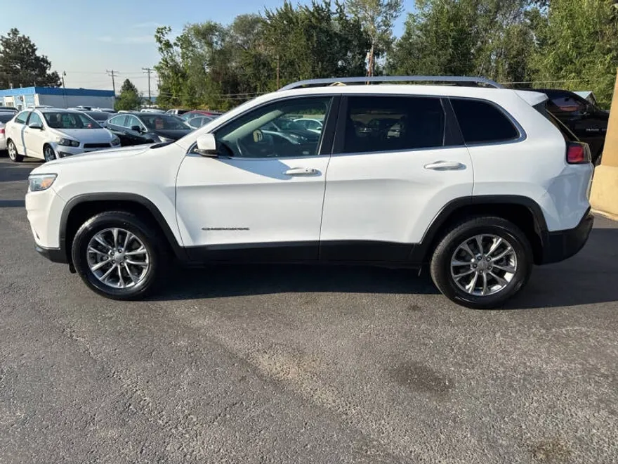 2019 Jeep Cherokee Latitude photo 1