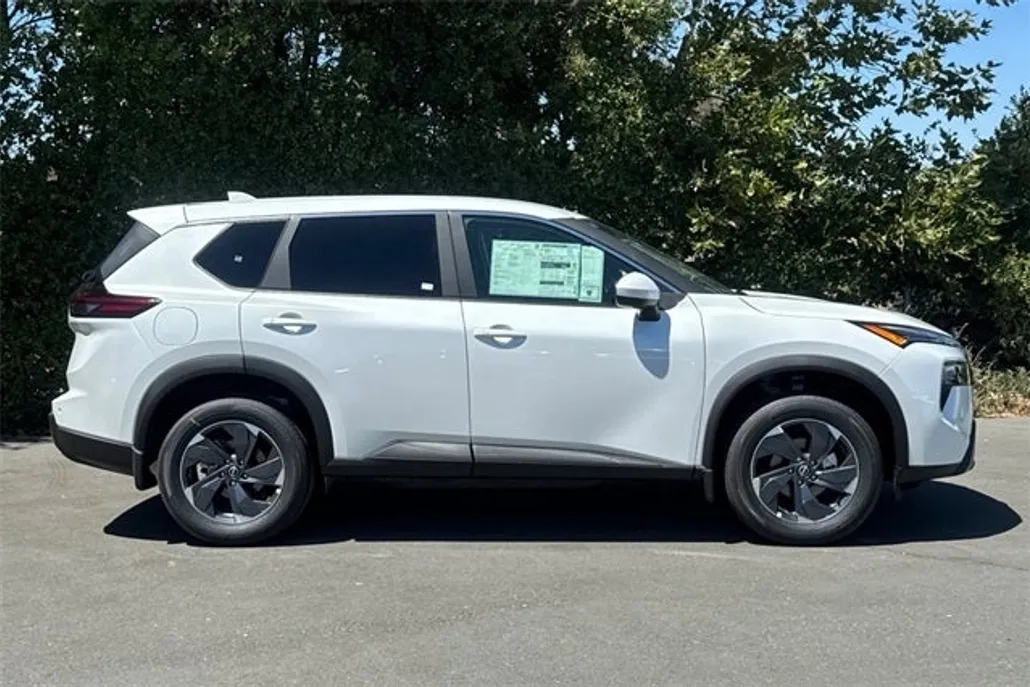 2026 Nissan Rogue SV photo 1