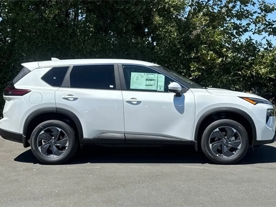 2026 Nissan Rogue SV photo 1