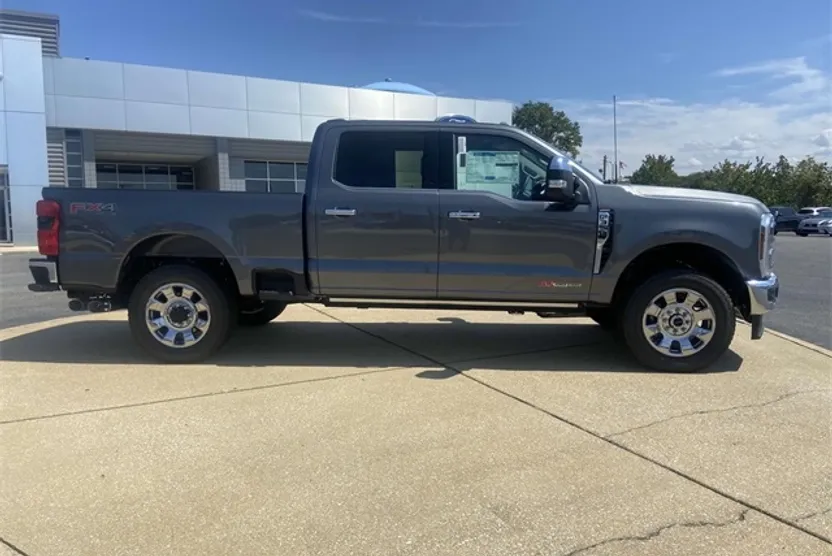 2026 Ford F-350 photo 1