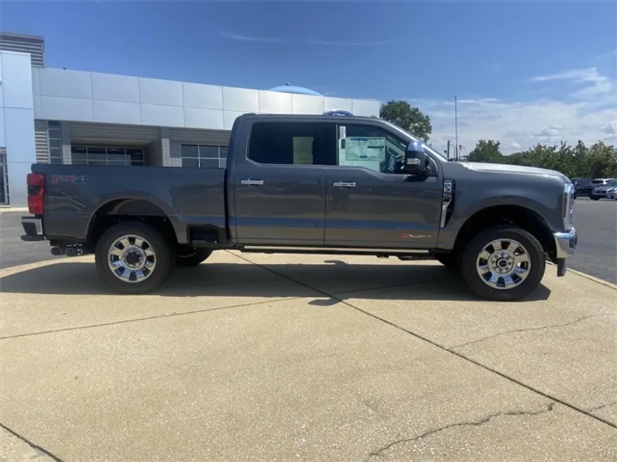 2026 Ford F-350 photo 1