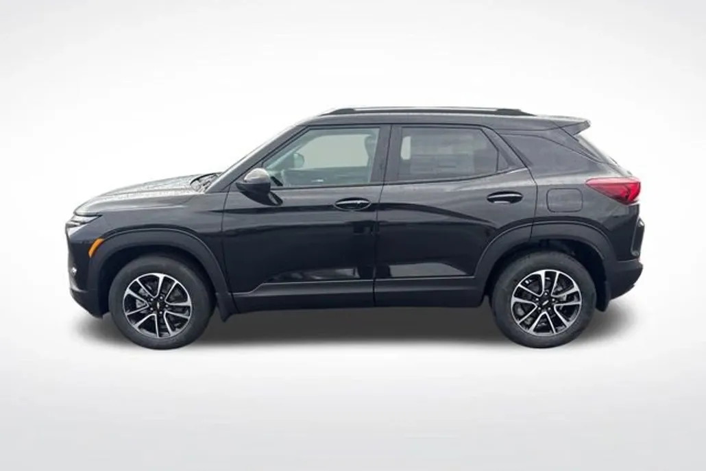 2026 Chevrolet Trailblazer LT photo 1