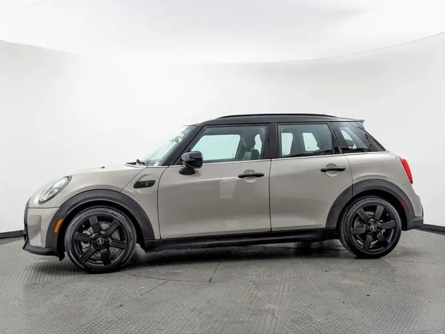 2022 Mini Cooper 4 Door Hardtop S photo 1