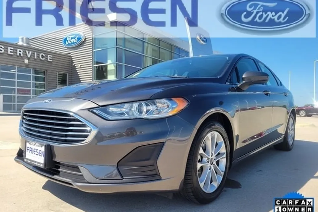 2019 Ford Fusion SE photo 1