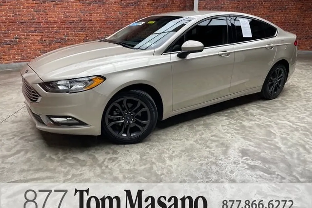 2018 Ford Fusion SE photo 1