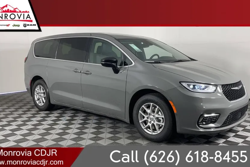 2025 Chrysler Pacifica photo 1
