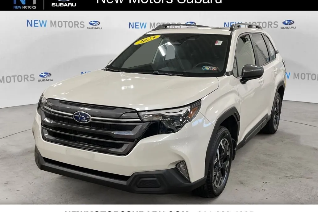 2025 Subaru Forester Premium photo 1