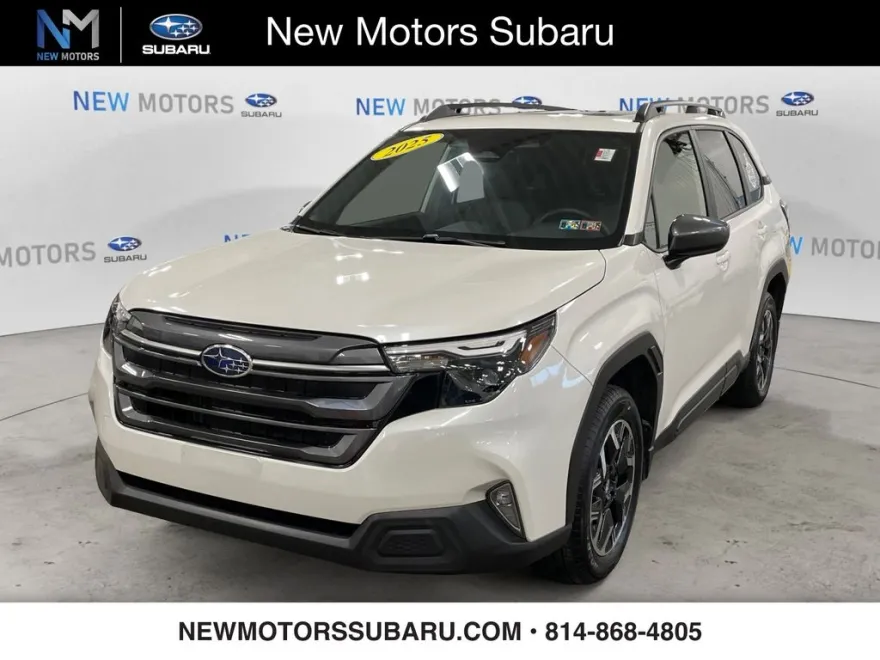 2025 Subaru Forester Premium photo 1