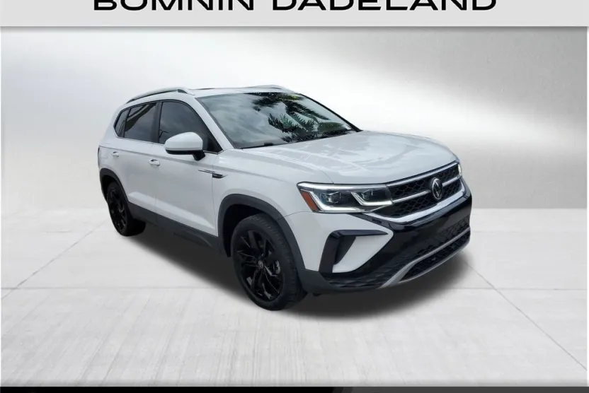 2022 Volkswagen Taos SEL photo 1