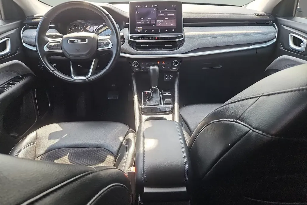 2022 Jeep Compass Latitude photo 1