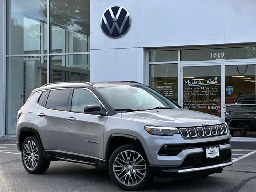 2022 Jeep Compass Limited photo 1