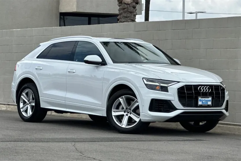 2021 Audi Q8 Premium 55 photo 1