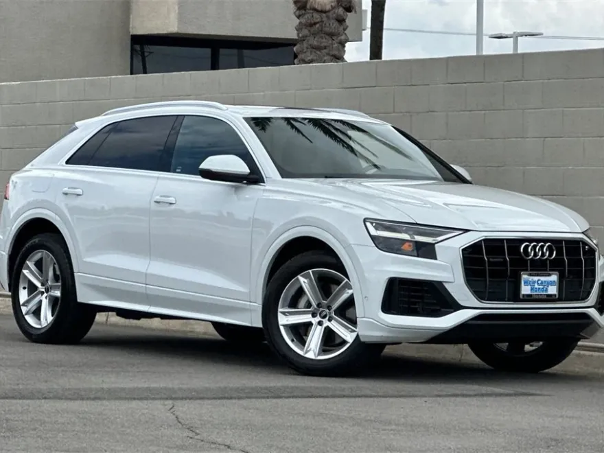 2021 Audi Q8 Premium 55 photo 1