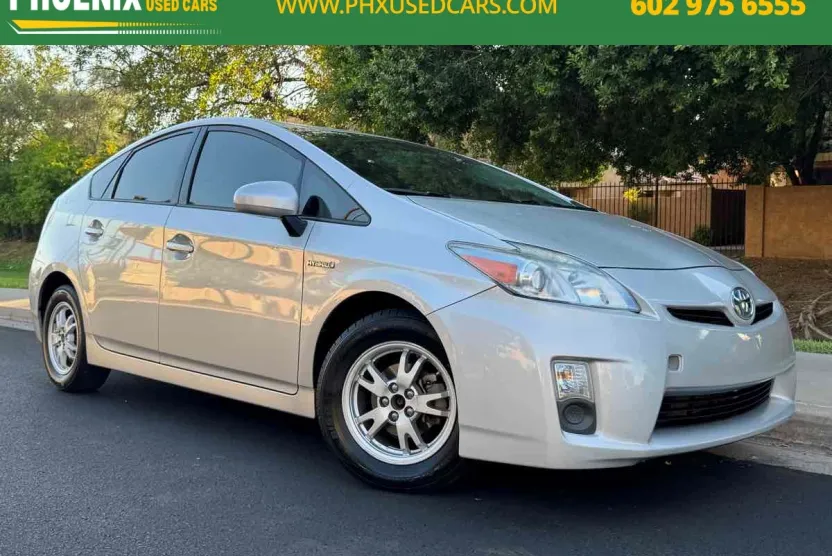 2010 Toyota Prius I SE photo 1