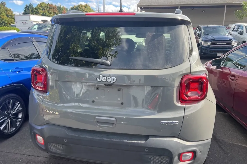 2021 Jeep Renegade Latitude photo 1