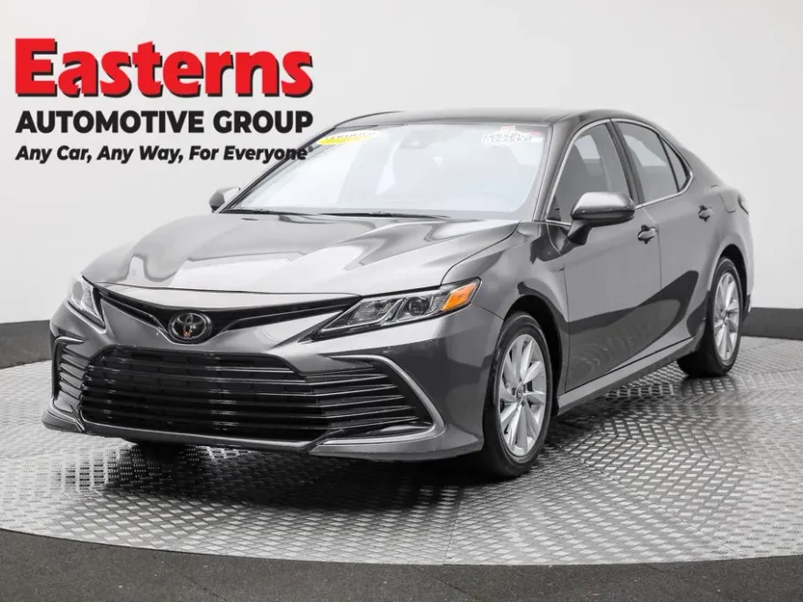 2024 Toyota Camry LE photo 1