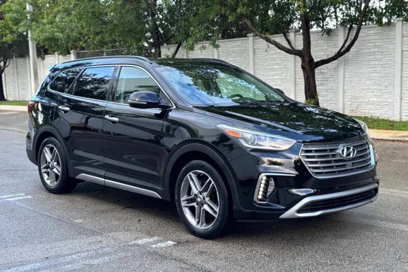 2017 Hyundai Santa Fe Limited Ultimate photo 1