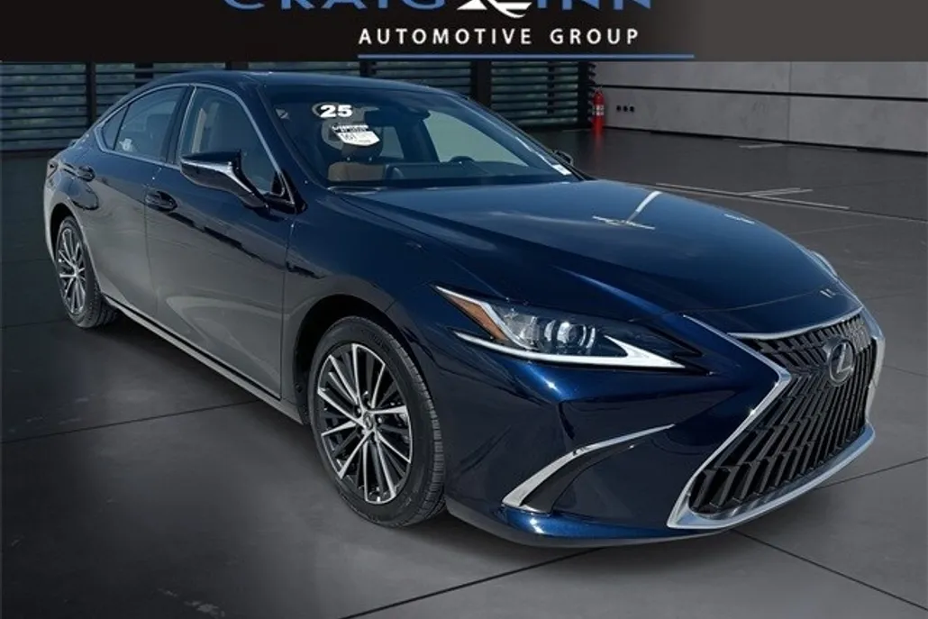 2025 Lexus ES 300h Premium photo 1