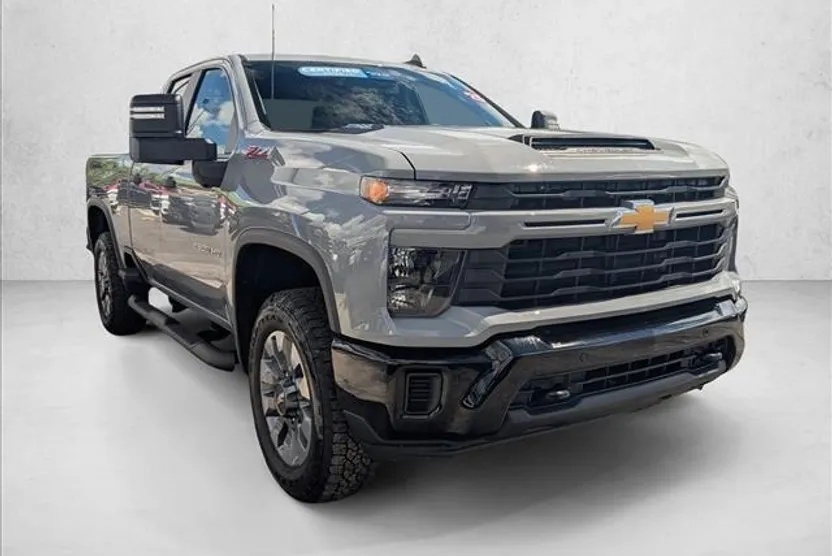 2025 Chevrolet Silverado 2500HD Custom photo 1