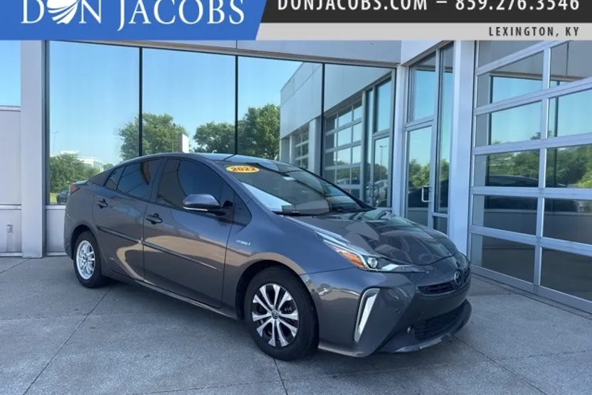2022 Toyota Prius XLE AWD-e photo 1
