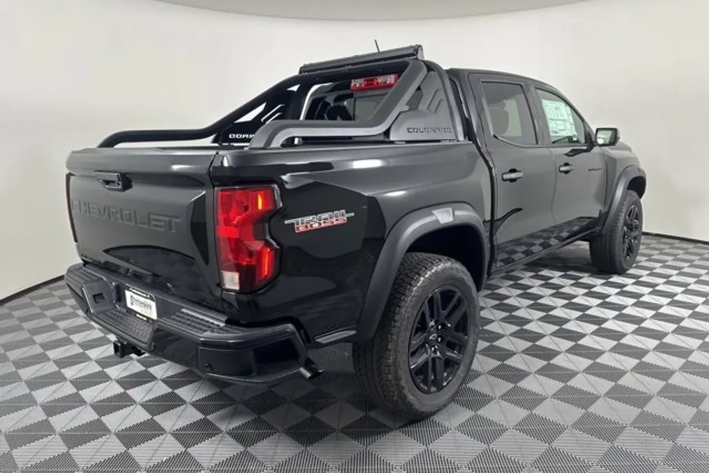 2025 Chevrolet Colorado Trail Boss photo 1