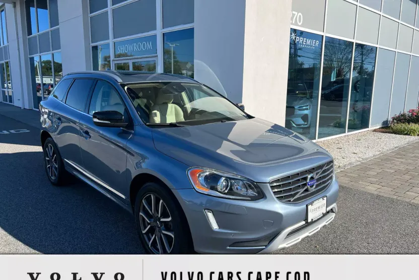 2017 Volvo XC60 T6 Dynamic photo 1
