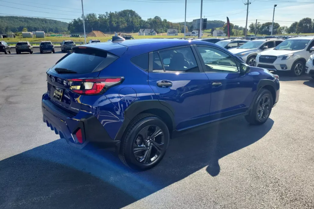 2024 Subaru Crosstrek Base photo 1