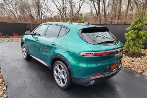 2024 Alfa Romeo Tonale Veloce photo 3