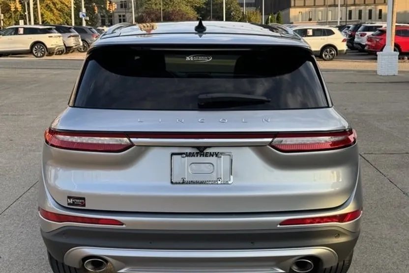 2022 Lincoln Corsair Standard photo 1