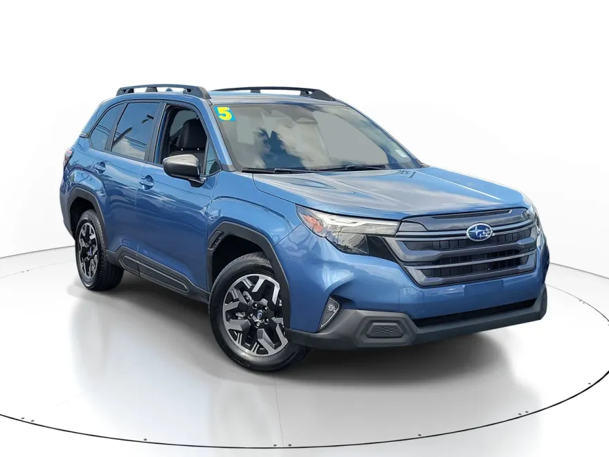 2025 Subaru Forester Premium photo 1