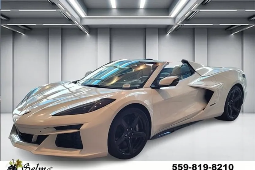 2025 Chevrolet Corvette E-Ray 3LZ Convertible photo 1