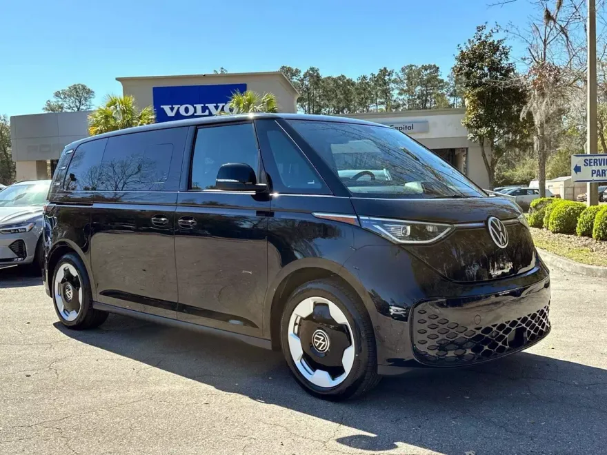 2025 Volkswagen ID. Buzz Pro S photo 1