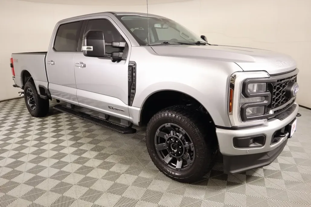 2024 Ford F-250 Lariat photo 1