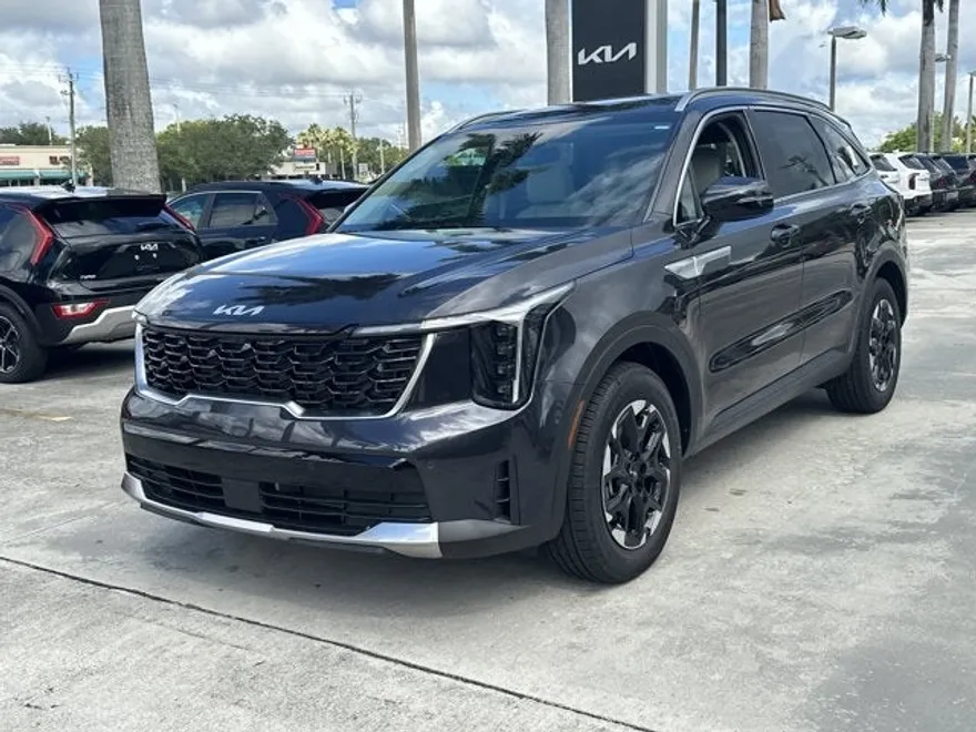 2026 Kia Sorento S photo 1
