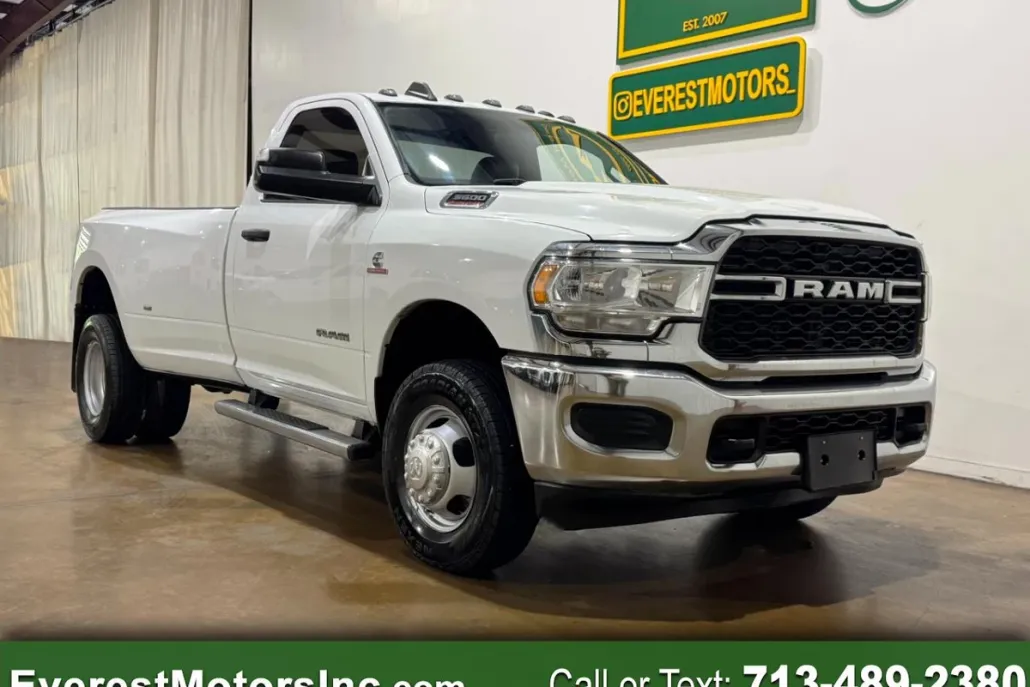 2022 Ram 3500 Tradesman photo 1
