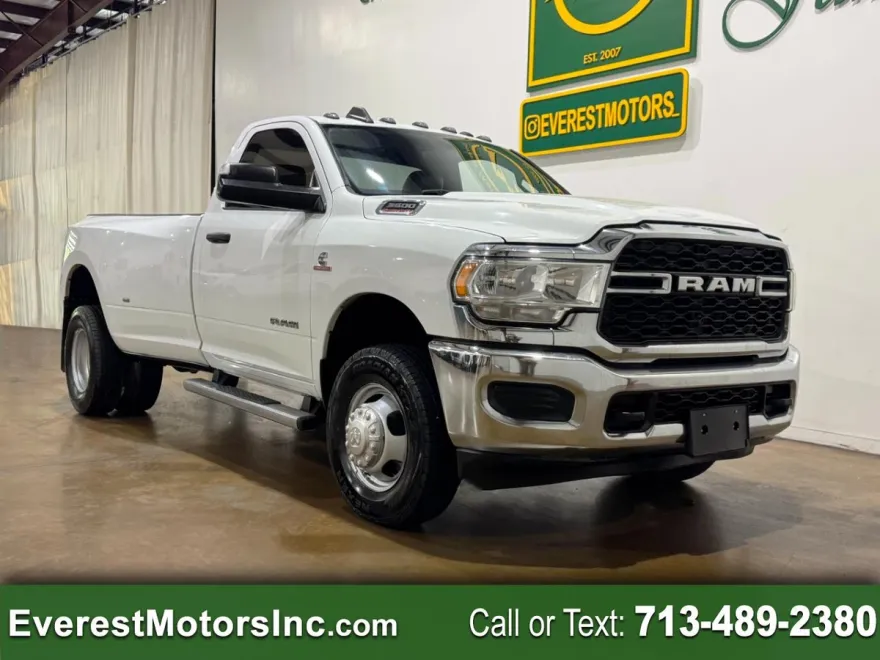 2022 Ram 3500 Tradesman photo 1
