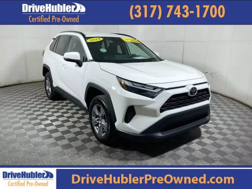 2024 Toyota RAV4 XLE photo 1