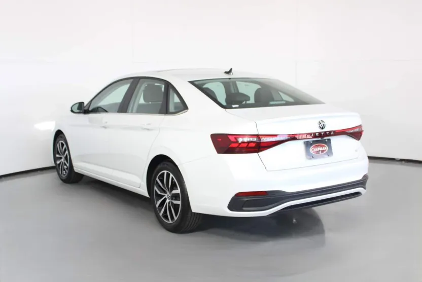 2025 Volkswagen Jetta SE photo 1