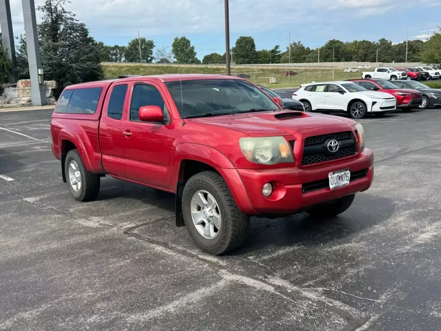 2011 Toyota Tacoma Base photo 1